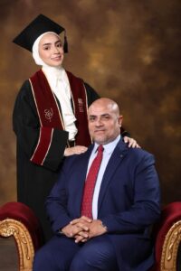 الوزير الأسبق الدكتور وائل عربيات يهنئ كريمته ميره بنجاحها وتفوقها في الثانوية العامة بمعدل 97.5%